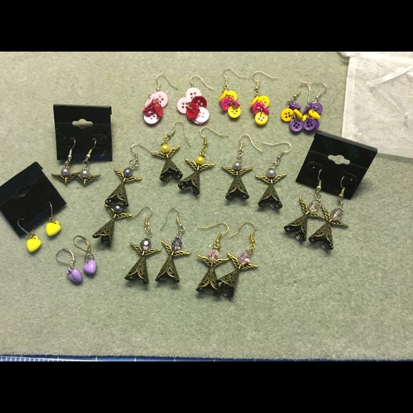 BUNDLE UP🌷2 for 40🌷 BEAUTIFUL HANDMADE ANGEL KIDS EARRINGS - Picture 2 of 2